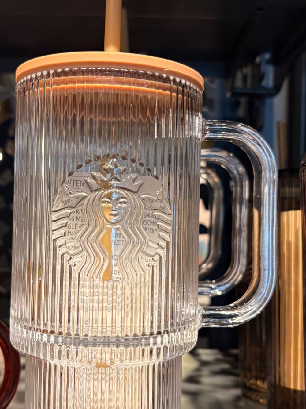 Starbucks Clear Ribbed Glass Mug with Tan Lid and Straw 2026 PSL - Picture 2 of 3